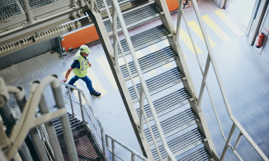 Moll Rail Mitarbeiter auf der Treppe Foto © Lara Freiburger Moll Rail Mitarbeiter auf der Treppe Foto © Lara Freiburger
